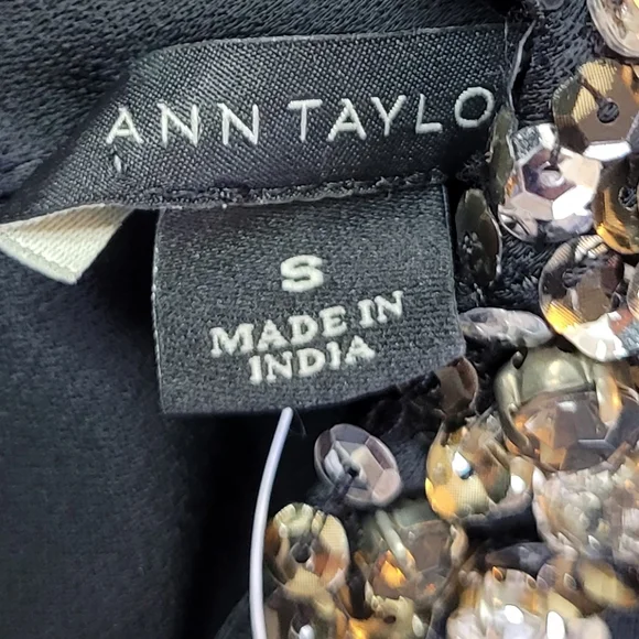 Ann Taylor Sequin Neckline Sleveless Top Blouse Small - Picture 7 of 7